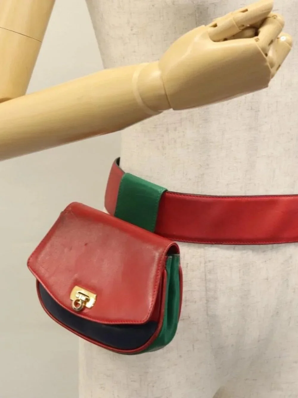 Salvatore Ferragamo Gancini Waist bag Leather Red Auth 115429